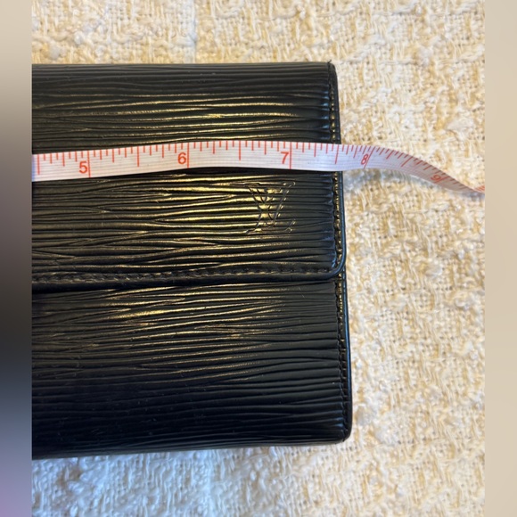 LOUIS VUITTON Black Epi Sarah Leather Case Wallet in Black - Picture 11 of 13